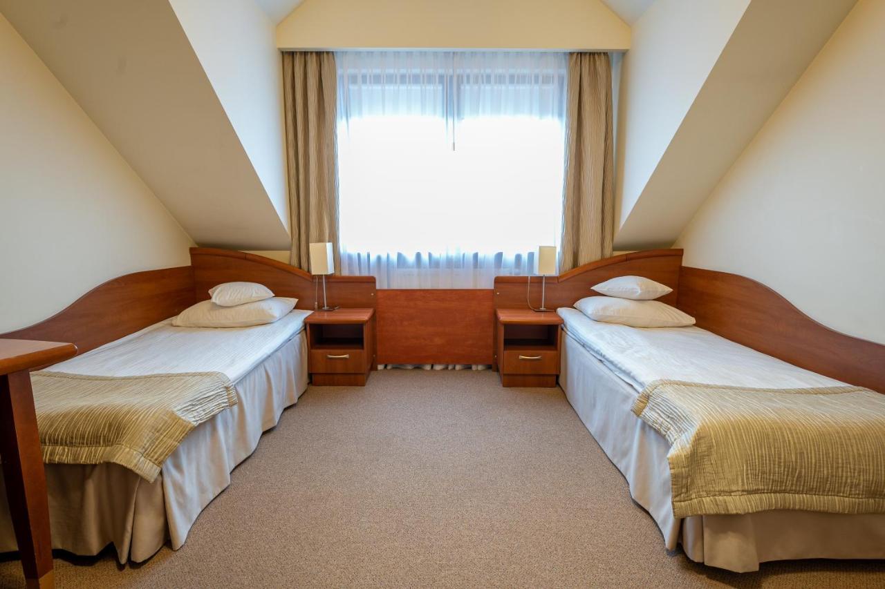 Hotel Szelców Lesko Exterior foto